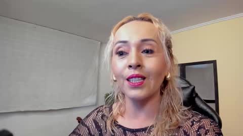 Carolina Barrantes Munera online show from September 2025 11:21:01 AM