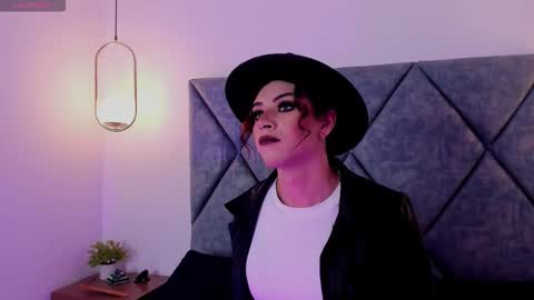 Snapshot of maiskeenzamara chatting on December 2025 02:54:01 PM Zamara.... online show from December 2025 02:54:01 PM