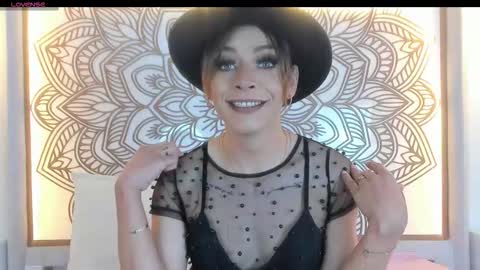 Snapshot of maiskeenzamara chatting on February 2026 04:43:01 PM Zamara.... online show from February 2026 04:43:01 PM