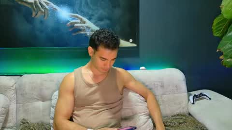 Snapshot of maisonbastian chatting on June 2026 12:46:02 AM Bastian Arslan online show from June 2026 12:46:02 AM