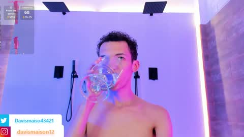 Maison Davis online show from December 2024 06:00:02 AM