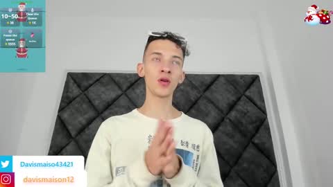 Maison Davis online show from December 2024 10:25:02 PM