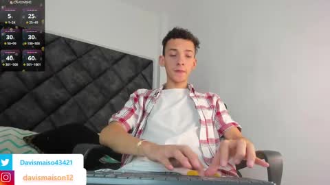 Maison Davis online show from January 2025 10:36:01 PM