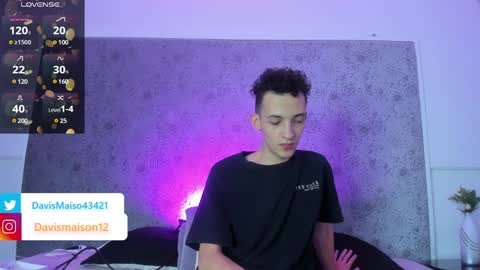 Maison Davis online show from February 2025 01:21:02 AM