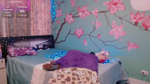 Snapshot of maite_loves chatting on December 2024 11:33:01 AM Maite online show from December 2024 11:33:01 AM
