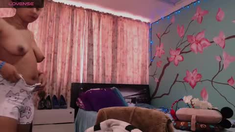 Snapshot of maite_loves chatting on December 2024 01:23:02 PM Maite online show from December 2024 01:23:02 PM