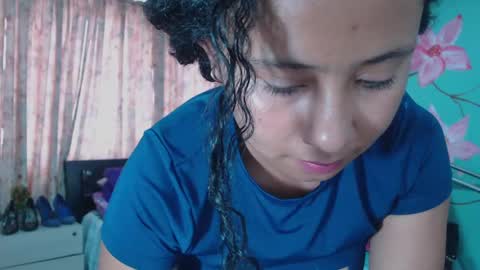 Snapshot of maite_loves chatting on December 2024 06:55:02 PM Maite online show from December 2024 06:55:02 PM