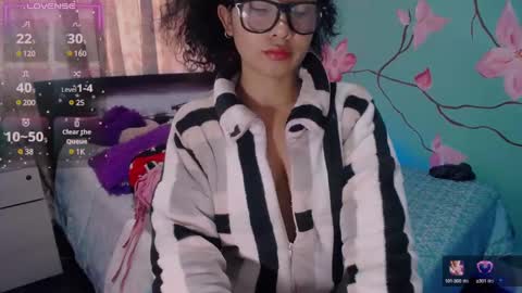 Snapshot of maite_loves chatting on January 2025 03:19:01 PM Maite online show from January 2025 03:19:01 PM