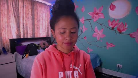 Snapshot of maite_loves chatting on January 2025 05:23:02 PM Maite online show from January 2025 05:23:02 PM