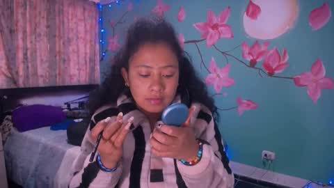 Snapshot of maite_loves chatting on January 2025 11:43:01 AM Maite online show from January 2025 11:43:01 AM