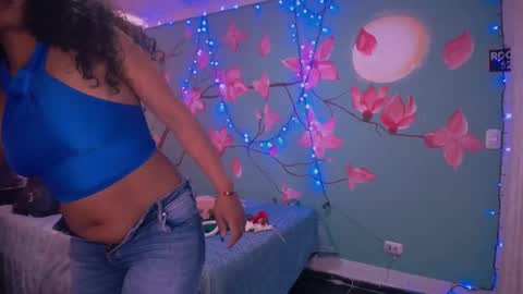 Snapshot of maite_loves chatting on February 2025 08:47:01 PM Maite online show from February 2025 08:47:01 PM