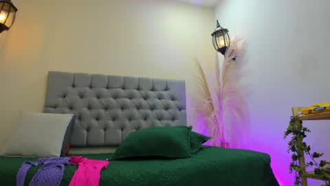 maite_smith69 online show from April 2026 11:58:02 AM