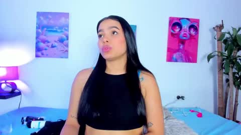 mai  online show from September 2025 07:02:02 PM