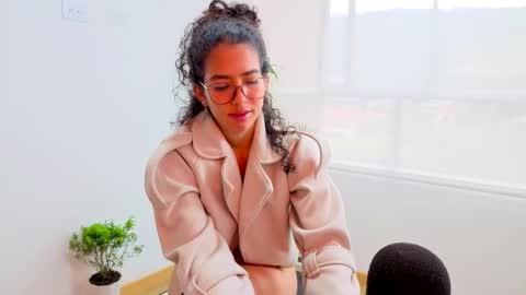   Lauu online show from March 2026 09:14:02 PM