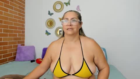 Snapshot of maja_hills chatting on January 2025 10:51:01 PM maja_hills online show from January 2025 10:51:01 PM