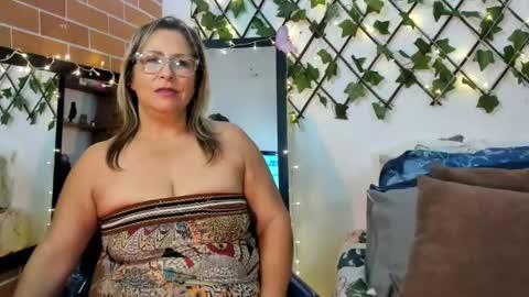 Snapshot of maja_hills chatting on March 2025 08:49:01 PM maja_hills online show from March 2025 08:49:01 PM