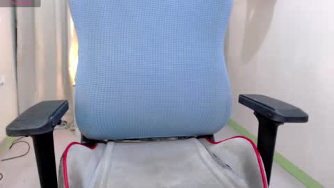 Snapshot of majestic_anne chatting on December 2024 07:07:02 PM Annalyn online show from December 2024 07:07:02 PM