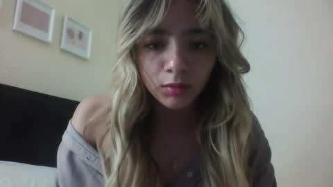 majo_gomezz online show from March 2026 12:08:01 AM