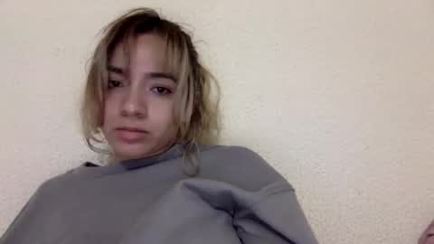 majo_gomezz online show from April 2026 11:40:02 PM