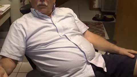 majormike34 online show from April 2026 12:27:01 AM