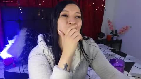 Celeste Bonet  online show from October 2025 11:41:02 AM