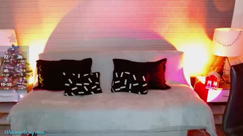 Snapshot of makarena_medina chatting on December 2024 06:41:01 AM Makarena online show from December 2024 06:41:01 AM