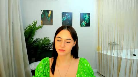 makeyouehappy online show from December 2025 12:21:02 PM