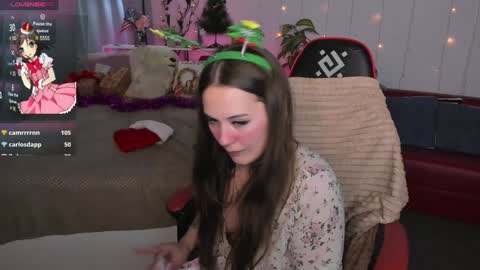 Snapshot of makima_lee chatting on December 2024 07:45:01 PM Makima online show from December 2024 07:45:01 PM