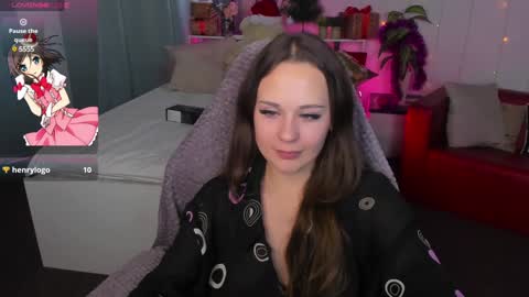 Snapshot of makima_lee chatting on December 2024 01:39:02 PM Makima online show from December 2024 01:39:02 PM