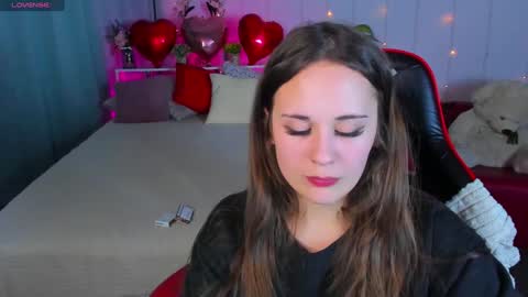 Snapshot of makima_lee chatting on January 2025 07:42:02 PM Makima online show from January 2025 07:42:02 PM