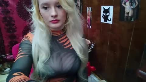 KarizmaticKitten online show from February 2026 11:58:02 AM