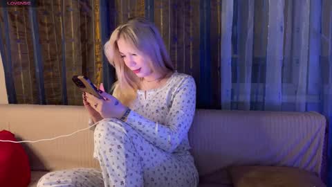 maksisisia online show from January 2026 06:44:01 PM