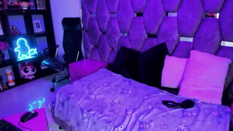 Snapshot of maky_coss chatting on April 2026 02:21:01 PM maky_coss online show from April 2026 02:21:01 PM