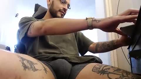 Snapshot of malek_xarx chatting on July 2026 07:05:02 PM malek_xarx online show from July 2026 07:05:02 PM
