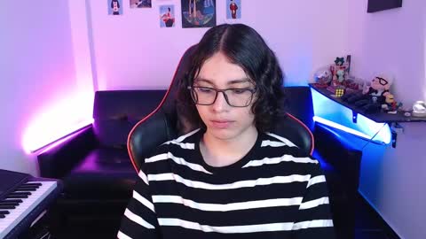 Snapshot of malik_harrison_ chatting on February 2025 02:02:01 PM Malik online show from February 2025 02:02:01 PM