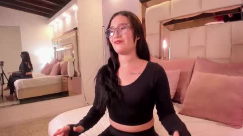 Malka Angels online show from October 2025 12:55:02 PM