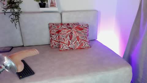 Snapshot of malka_burning chatting on February 2025 02:28:02 AM Malka online show from February 2025 02:28:02 AM