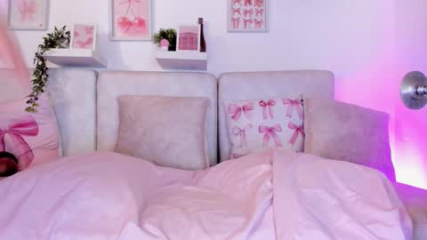 Snapshot of malka_burning chatting on October 2025 08:07:01 PM Malka online show from October 2025 08:07:01 PM