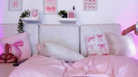 Snapshot of malka_burning chatting on October 2025 08:28:01 PM Malka online show from October 2025 08:28:01 PM