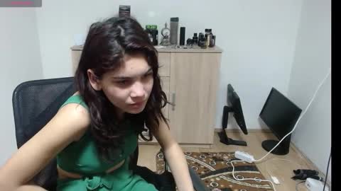 mallorymyers online show from November 2025 07:10:01 PM