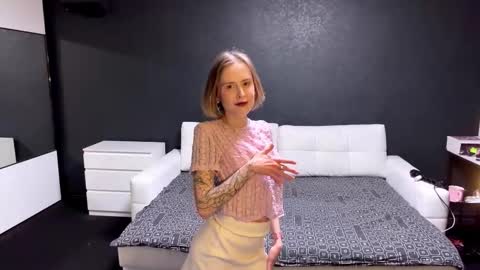 Nicole online show from March 2026 07:57:01 PM