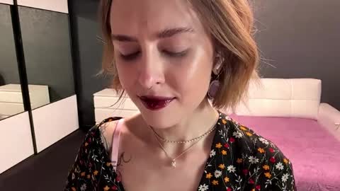 Nicole online show from April 2026 07:41:01 AM