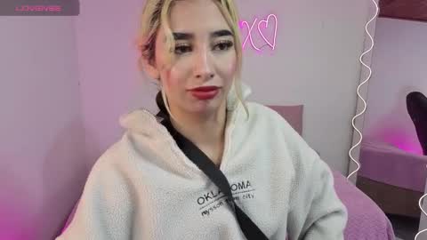 Malory  online show from January 2026 07:05:02 PM