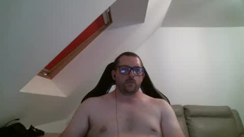 Snapshot of malou2927 chatting on May 2026 08:36:02 PM breton online show from May 2026 08:36:02 PM