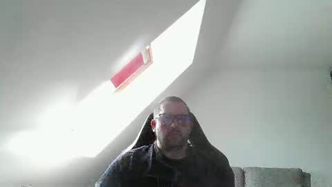 Snapshot of malou2927 chatting on June 2026 07:54:02 AM breton online show from June 2026 07:54:02 AM