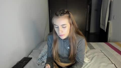 Snapshot of malucam_06 chatting on February 2025 11:54:02 PM instagram nueela online show from February 2025 11:54:02 PM