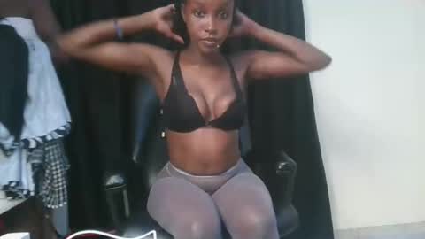 Snapshot of mamaapussy chatting on March 2025 04:24:02 PM mamaa online show from March 2025 04:24:02 PM