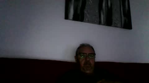 Snapshot of mambow99 chatting on June 2026 05:38:02 PM OLDMANFREE online show from June 2026 05:38:02 PM