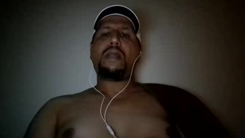 Snapshot of man_new chatting on February 2025 05:26:01 PM Man new online show from February 2025 05:26:01 PM