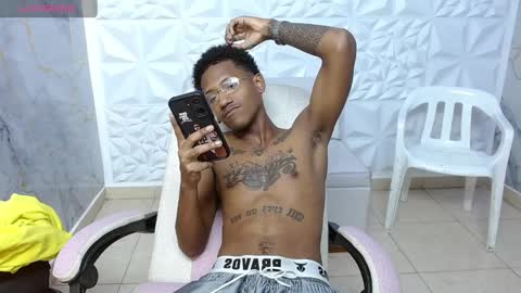 man_sant11 online show from April 2026 03:17:02 PM